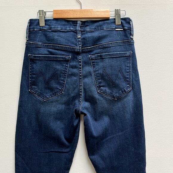 Mother The High Waisted Looker Ankle Fray Denim Jeans in Tongue and Chic 26 - Picture 5 of 13